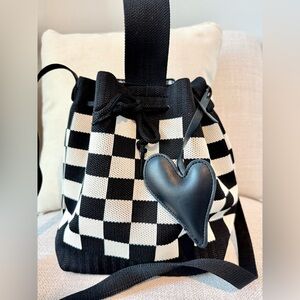 New Black & White Checks Checked Bucket Bag Handbag Purse w/ Heart Purse Charm